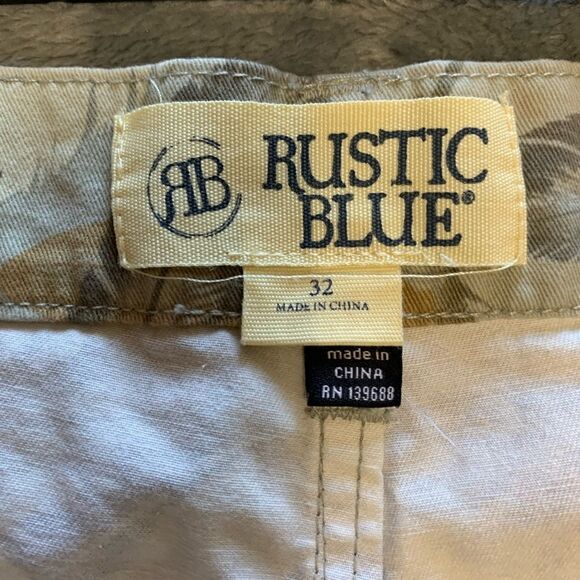 Rustic blue: Men’s  tan/green shorts size 32 - Picture 3 of 6